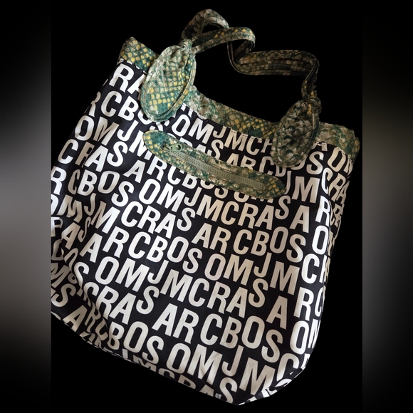 💛EUC Marc Jacobs Nylon Tote💛 - Picture 9 of 10